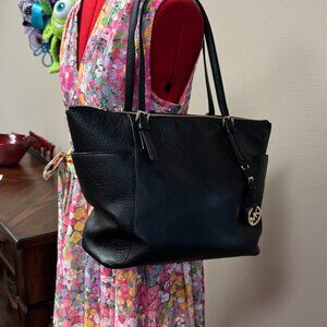 Michael Kors Jet Set Pebbled Leather Tote – Black – Excellent Condition